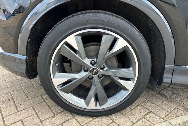 Audi Q4 E-Tron Photo 31