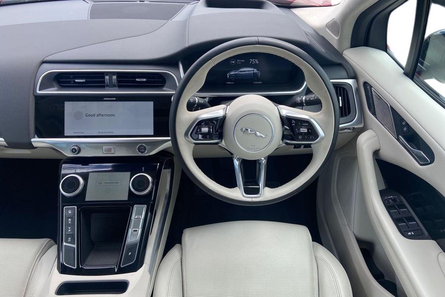 Jaguar I-PACE Photo autoimg-c3ffe7207bee981c03171b9b93f8979385a8a9c5.jpg