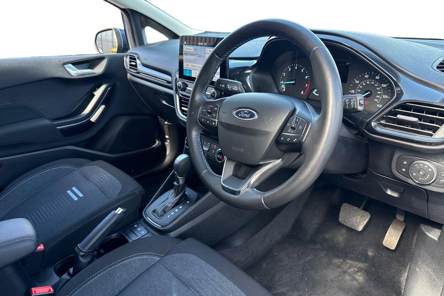 Ford Fiesta Photo 8