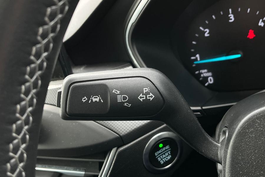 Ford Focus Photo autoimg-c4041c34339256720d904a5479861668d72cb4b5.jpg