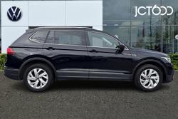 VOLKSWAGEN Tiguan Allspace Photo 4