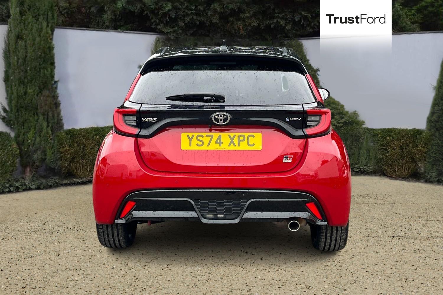 Toyota YARIS Photo 6