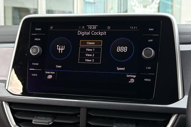 VOLKSWAGEN T-Roc Photo 38