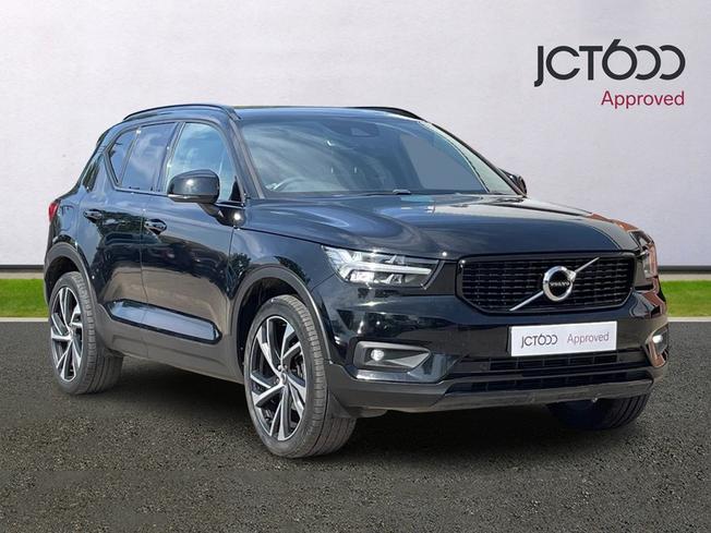 VOLVO Xc40 Photo 1