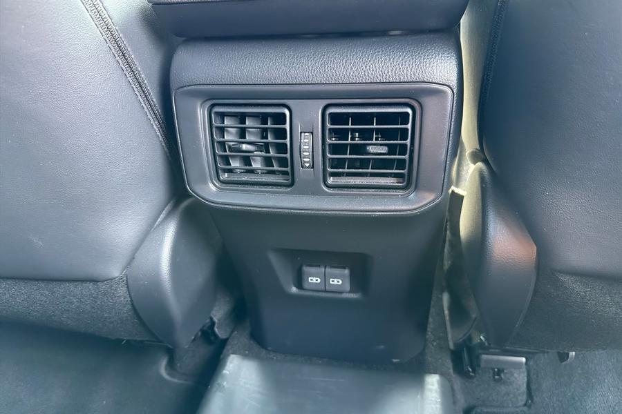 Toyota RAV4 Photo autoimg-c40cb849590d7d106ec30cc2308f4489c8015905.jpg