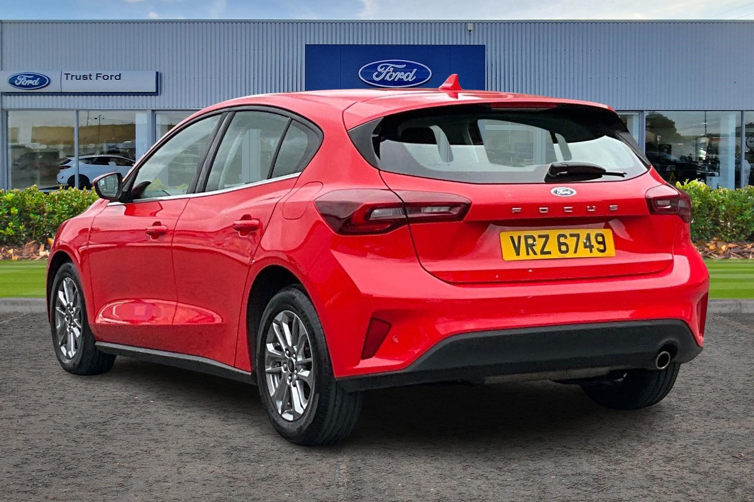 Ford Focus Photo 1