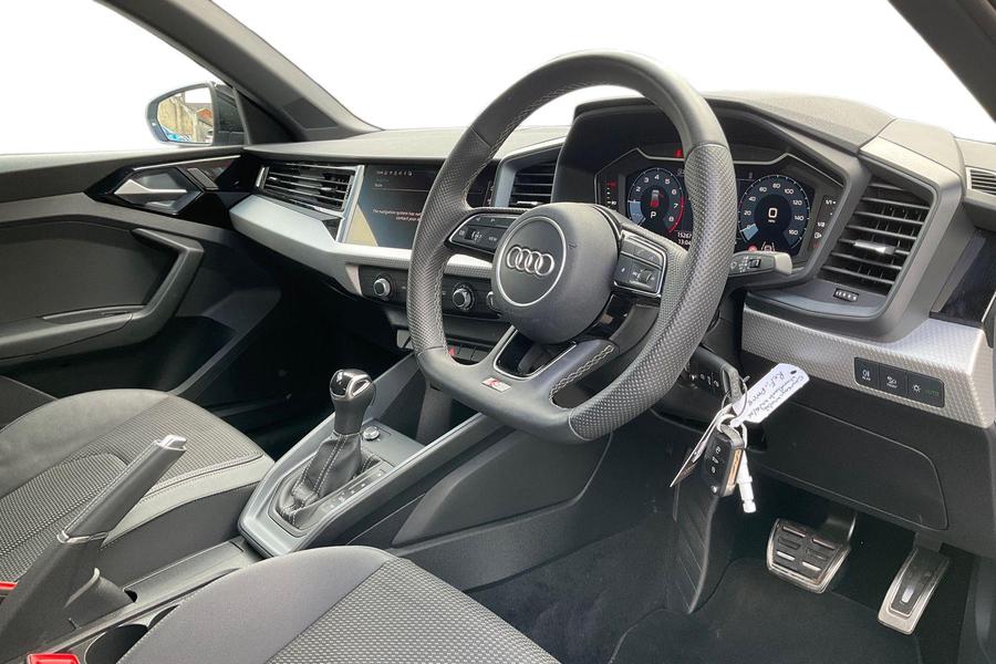 Audi A1 Photo autoimg-c4116b02f17fc803c48e07c11794f089eb6e3339.jpg