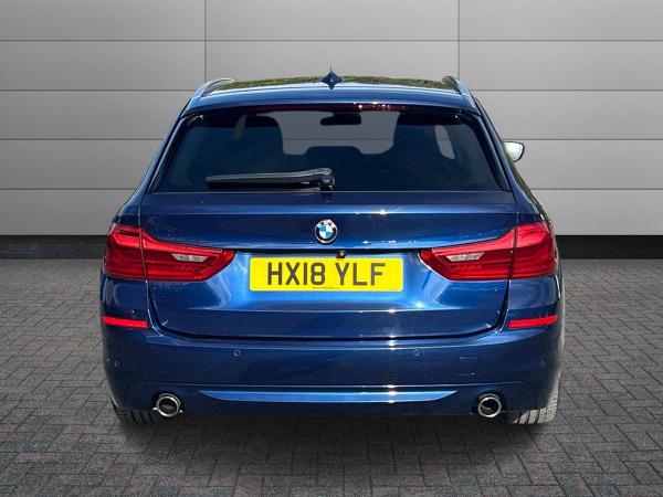 BMW 5 Series Photo autoimg-c4173bb4568f8c32cb338d2155e29aa2eef2d0d9.jpg