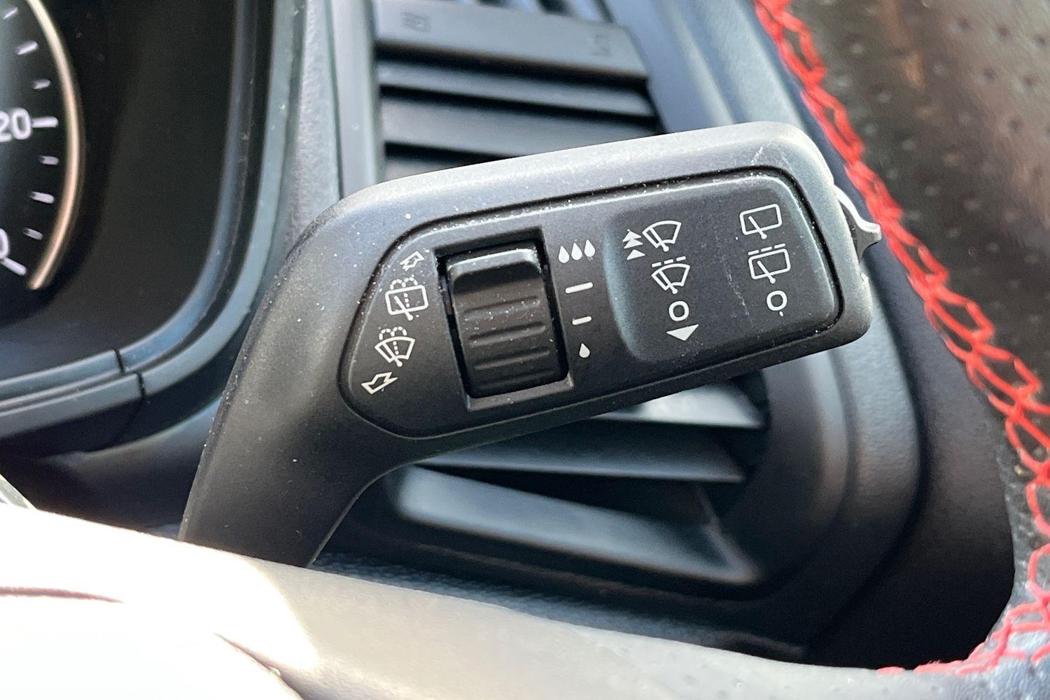 Ford ECOSPORT Photo 14