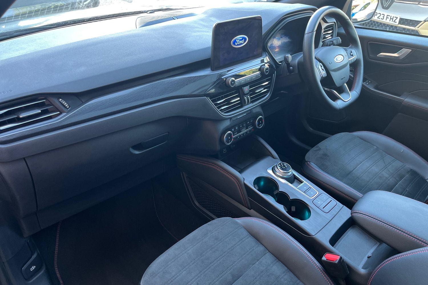 Ford KUGA Photo 17