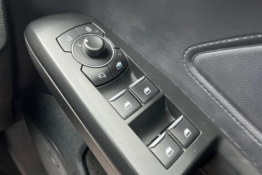 Ford FOCUS Photo autoimg-c41d44de3b25abc2037588731d232777f9e015d0.jpg