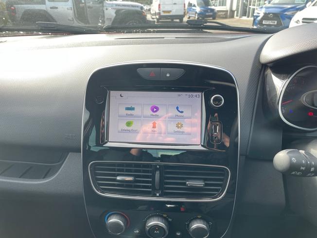 Renault Clio Photo 13