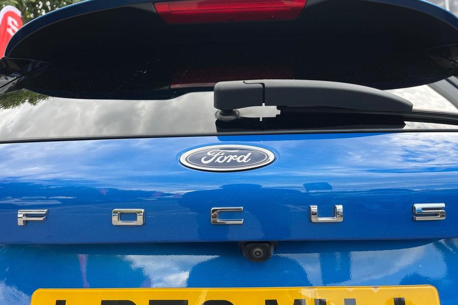 Ford FOCUS Photo autoimg-c41f66d4b4f19b98a86dd9e2d9b1d11f0ff4d635.jpg