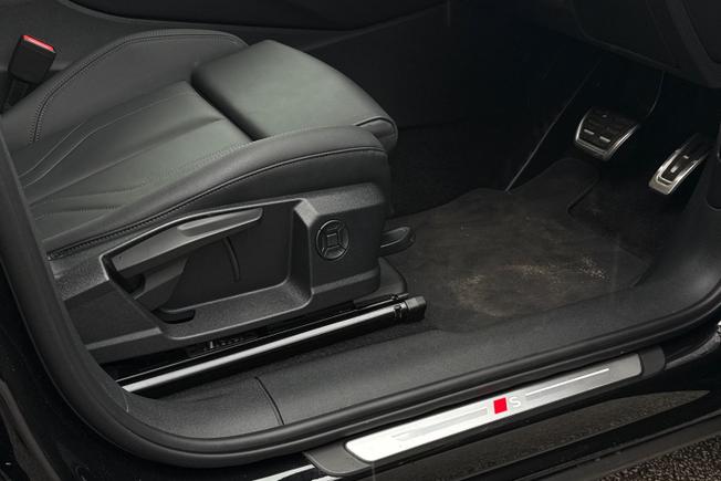 AUDI Q3 Photo 34