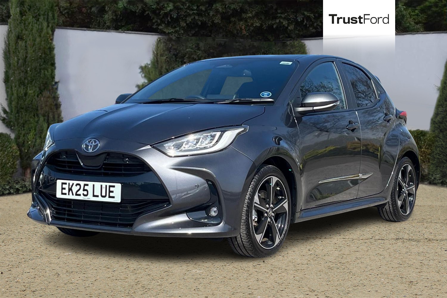 Toyota YARIS Photo 4