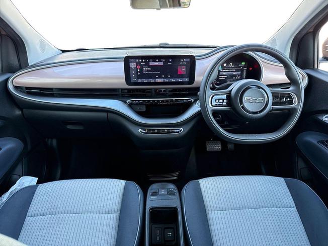 FIAT 500e Photo 10
