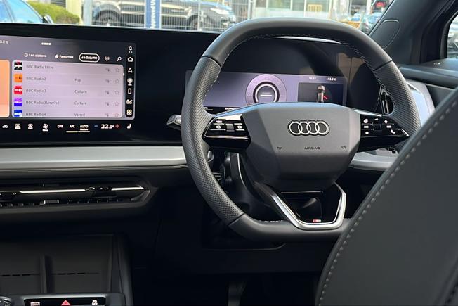 AUDI  Audi Q4 Sportback Photo 37