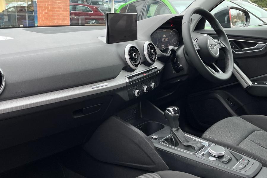 Audi Q2 Photo autoimg-c42b56ae56ed4c7c4ef3152300c8ce0716d8a1cc.jpg