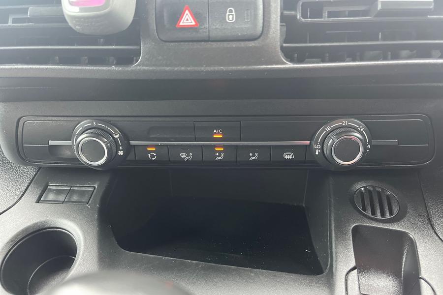 Peugeot PARTNER Photo autoimg-c42ced439dec9b98bf438d7590eaa71abba3074f.jpg