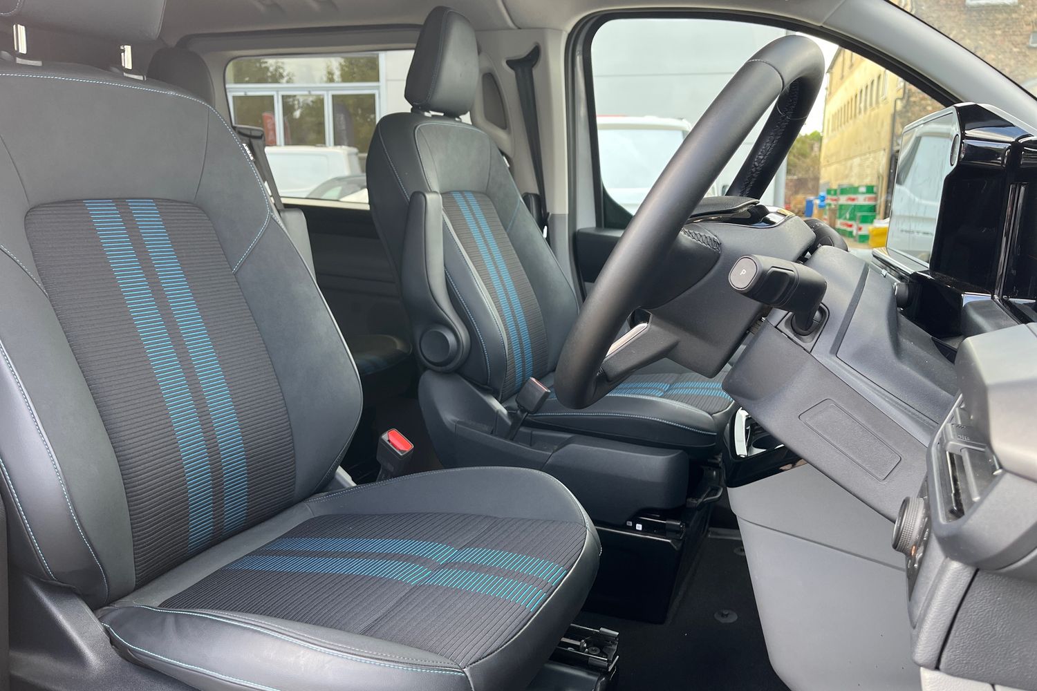 Ford TRANSIT CUSTOM Photo 14