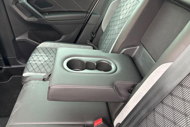 VOLKSWAGEN Tiguan Photo 22
