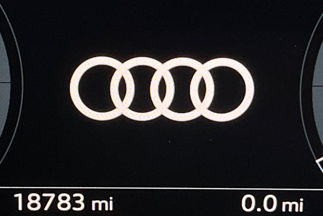 AUDI Q3 Photo 15
