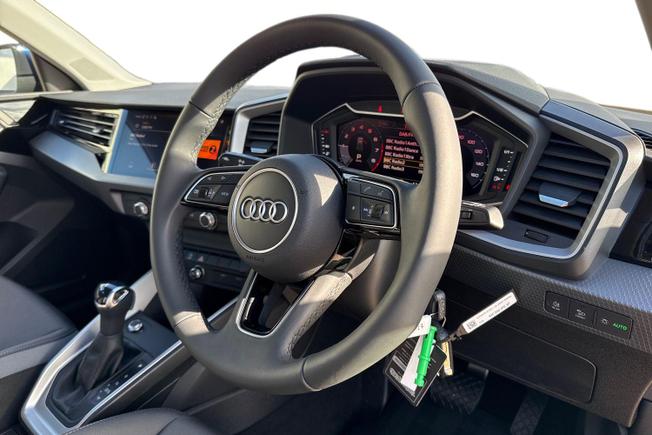 AUDI  A1 Sportback  Photo 6