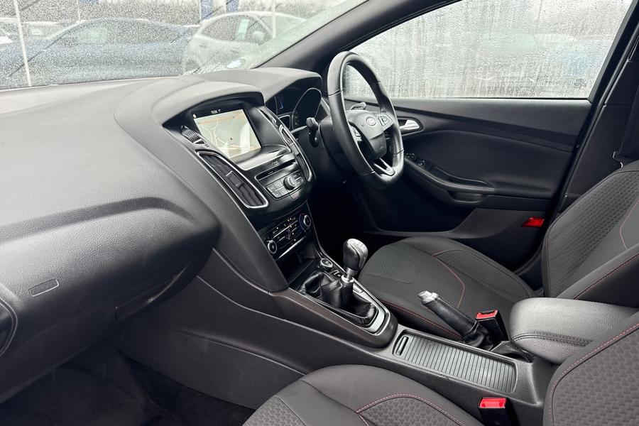 Ford Focus Photo autoimg-c433d97d0503139be8f6e9d0dd44b115e3f24a62.jpg