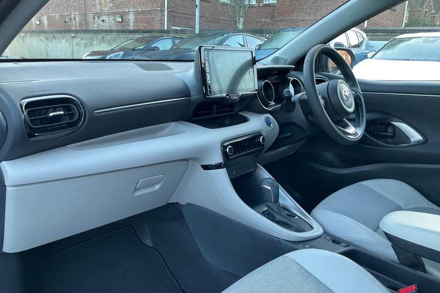 Toyota Yaris Photo autoimg-c434bf46737d25a518c683cdbffe8c96bf3edd9e.jpg