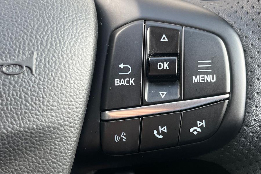 Ford Kuga Photo autoimg-c43d08c59041c40188fc4e11abf26e9606a20980.jpg