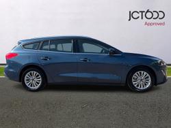FORD Focus Photo 4