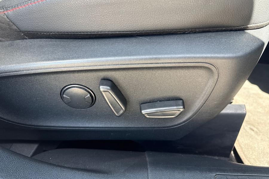Ford Kuga Photo autoimg-c4435ab10d81dd836d1a007e8e4d2ab24cae42e3.jpg