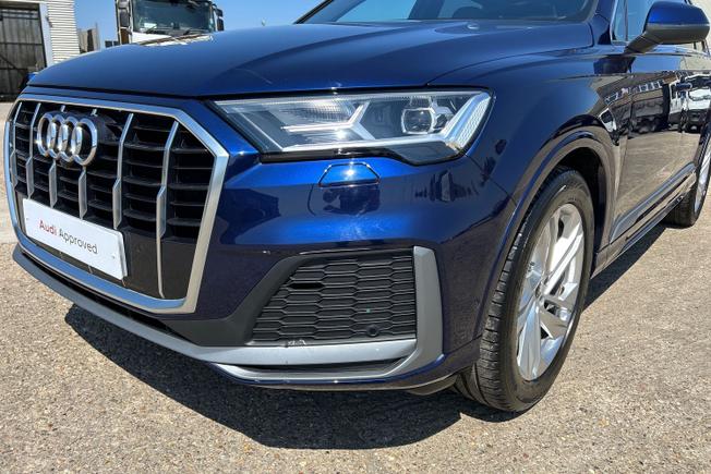 AUDI Q7 Photo 30