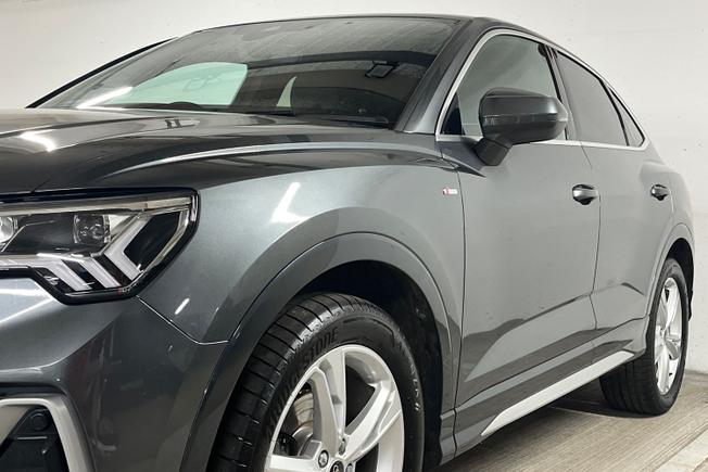 Audi Q3 Photo 30
