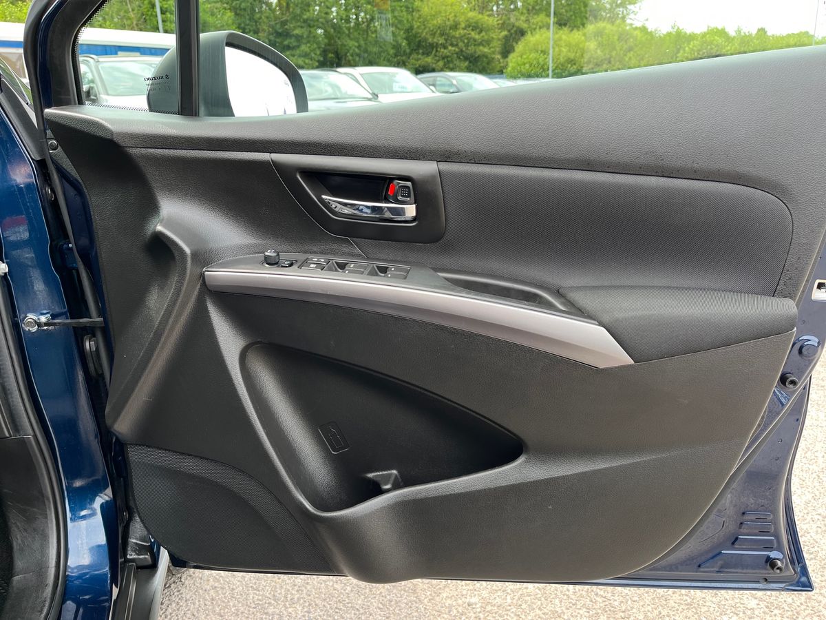 Suzuki S-Cross Photo 24