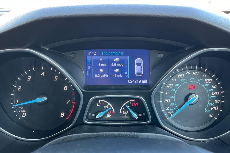 Ford FOCUS Photo autoimg-c44a1b7adfcd47c1743e6d02492ad55d6387a320.jpg