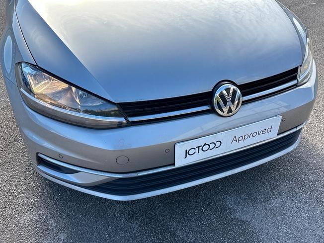 VOLKSWAGEN Golf Photo 30