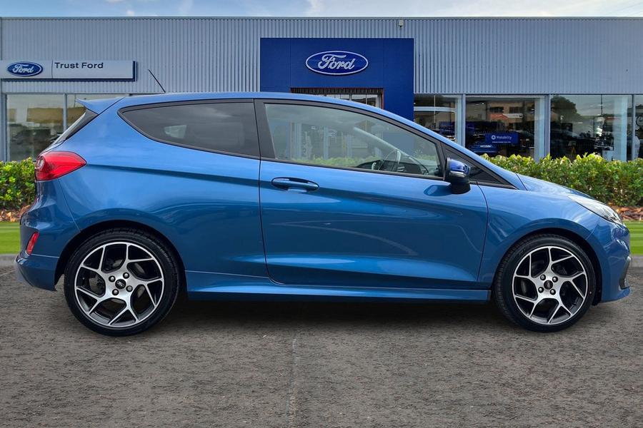 Ford FIESTA Photo autoimg-c44e71c5a18ab91de52d0daee057cf944acc1d43.jpg