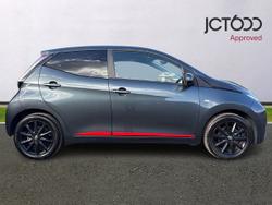 TOYOTA Aygo Photo 4