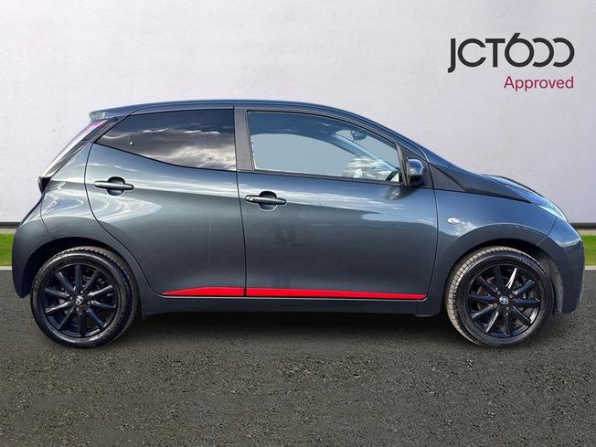 TOYOTA Aygo Photo 4