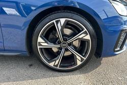 AUDI A4 Photo 5