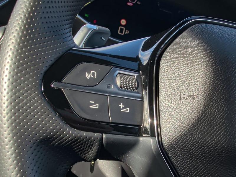 Used Peugeot 2008 KJ25AWO 42