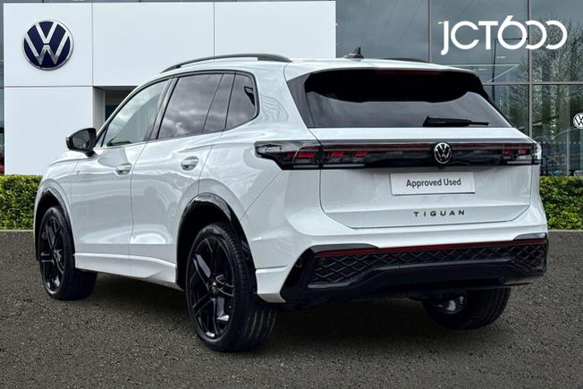 VOLKSWAGEN Tiguan Photo 3