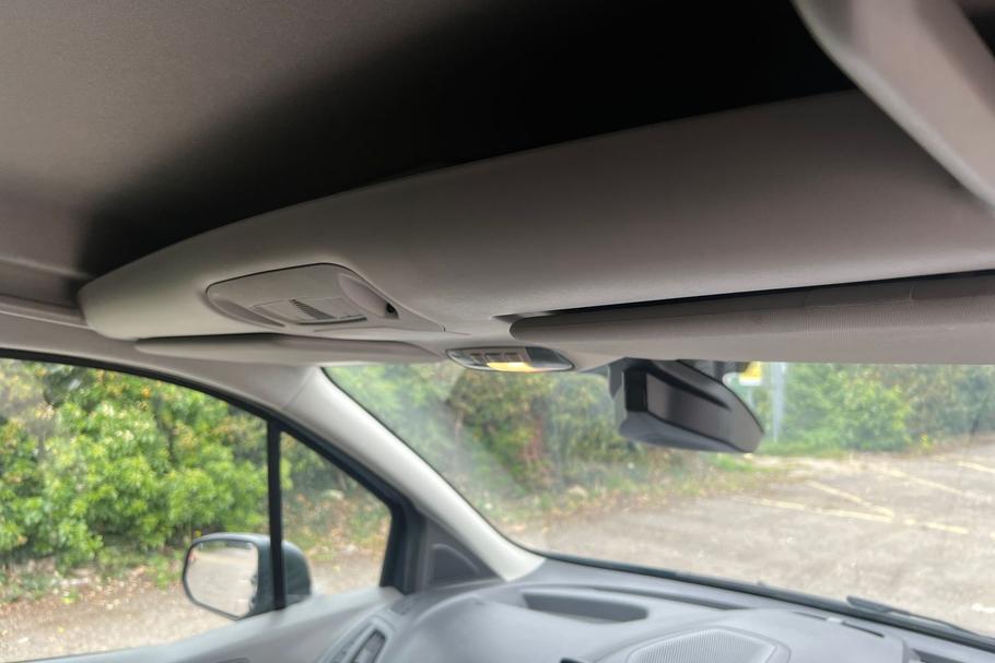 Used FORD TRANSIT CONNECT HR19NKT 33