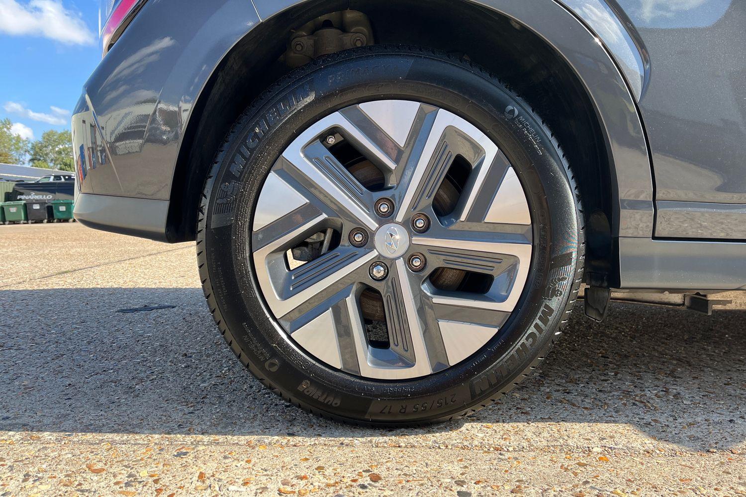 Hyundai KONA Photo 7