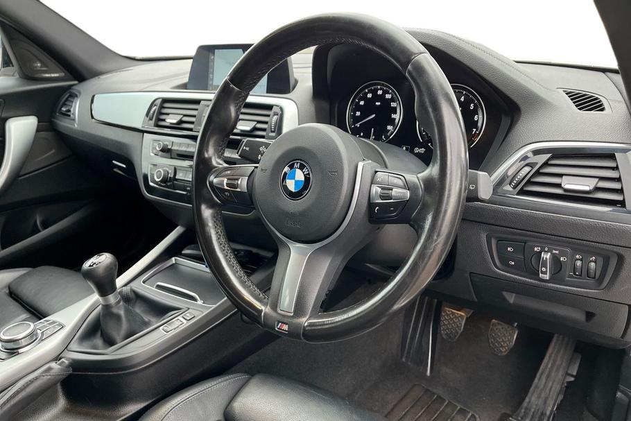 Used BMW 1 Series YD68KDX 9