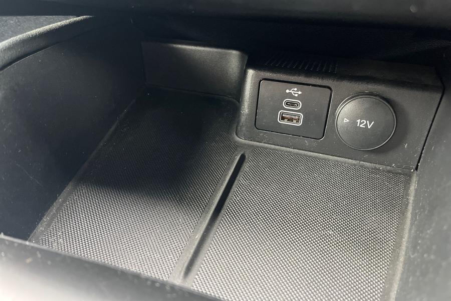 Ford KUGA Photo autoimg-c46aa118f68eb0bcb14ca73af4429fdcd3c0e0b6.jpg
