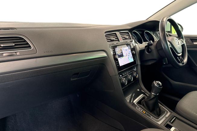 VOLKSWAGEN Golf Photo 2