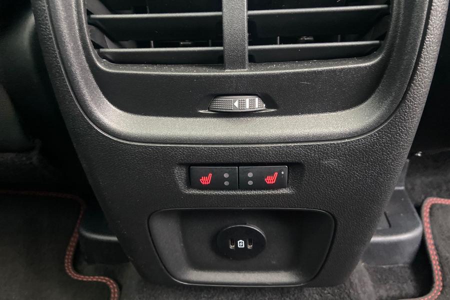 Ford KUGA Photo autoimg-c47006ea66c3d9bcbc3af31d7898cde34a46efd3.jpg