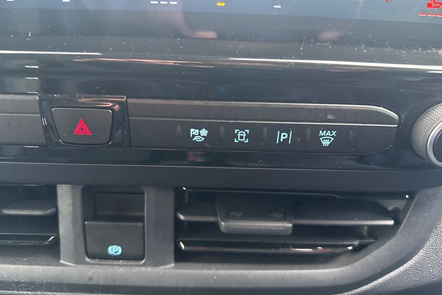 Used Ford TRANSIT CUSTOM WT25NJN 34